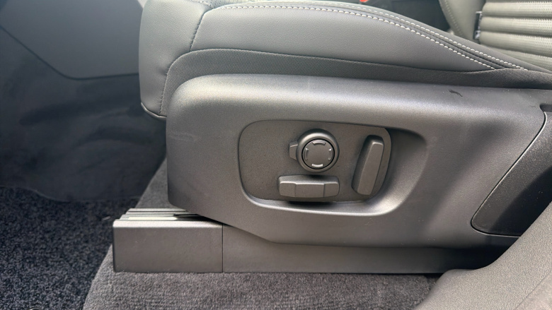 Land Rover Discovery 3.0 D350 Tempest 5dr Auto Diesel Station Wagon